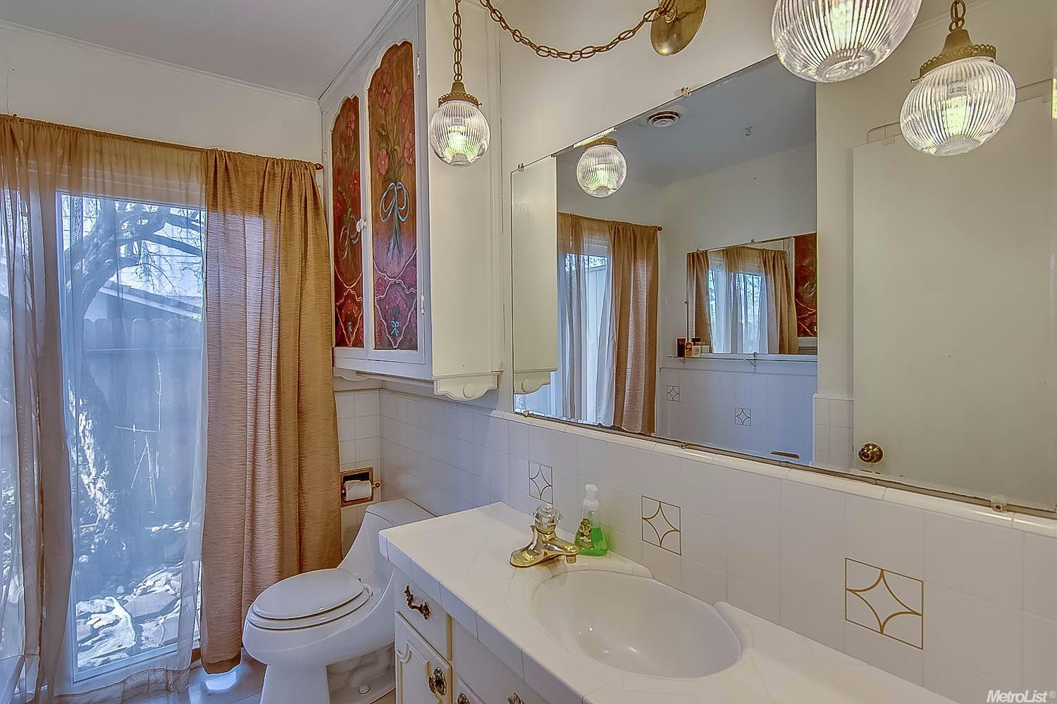 1700 W Pine St, Lodi, CA 95242 photo 17