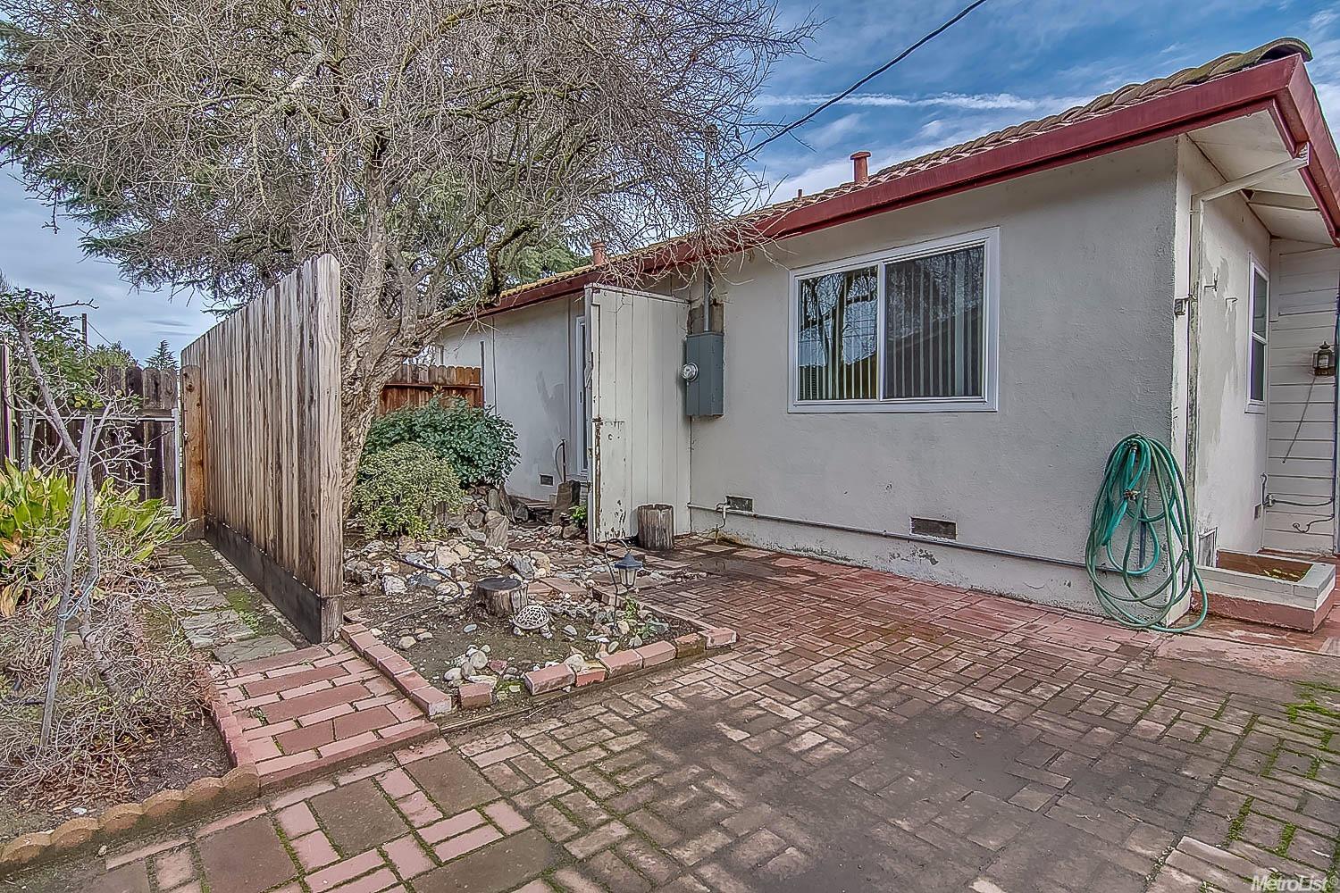 1700 W Pine St, Lodi, CA 95242 photo 23