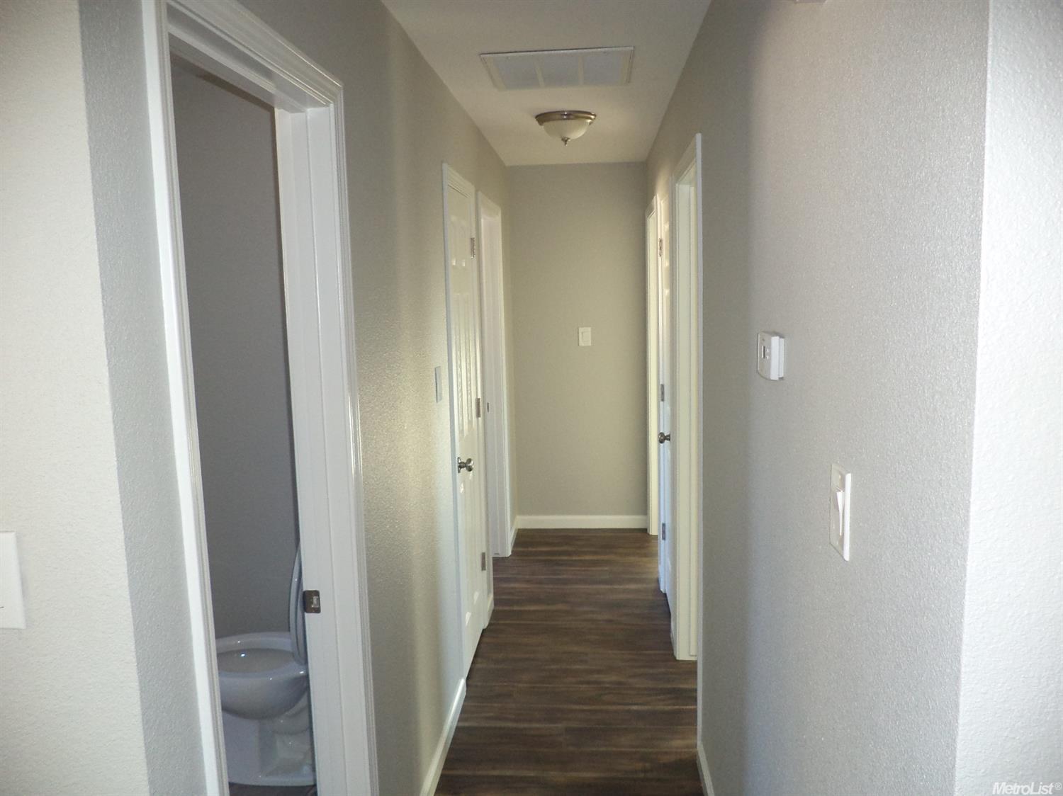 1901 Bloxham St, Modesto, CA 95355 photo 8