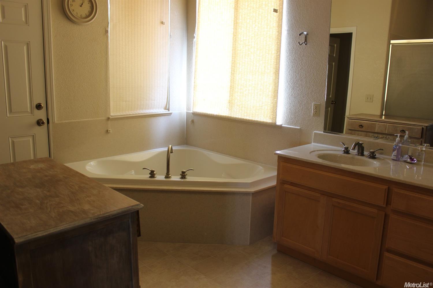 3904 Eton Ln, Modesto, CA 95355 photo 13