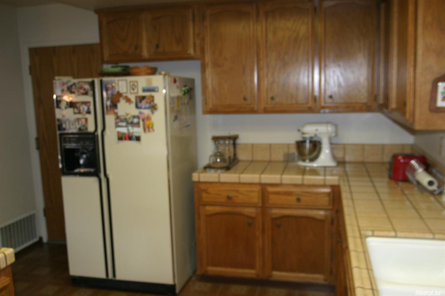 1801 E Chamberlain Dr, Turlock, CA 95382 photo 11
