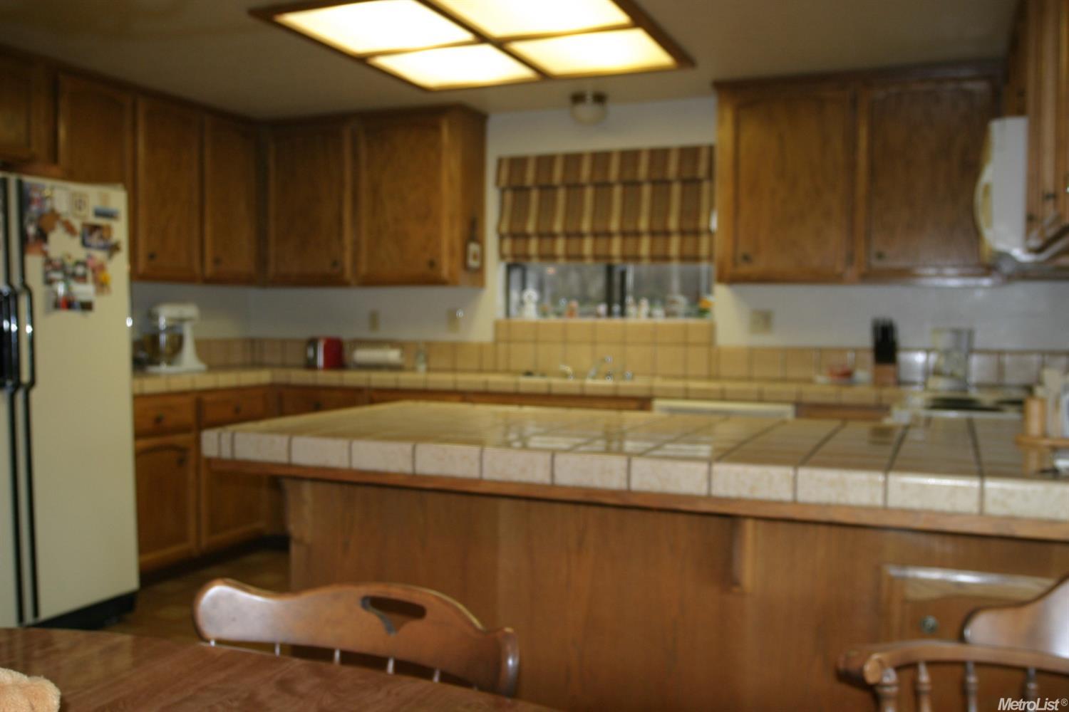 1801 E Chamberlain Dr, Turlock, CA 95382 photo 9