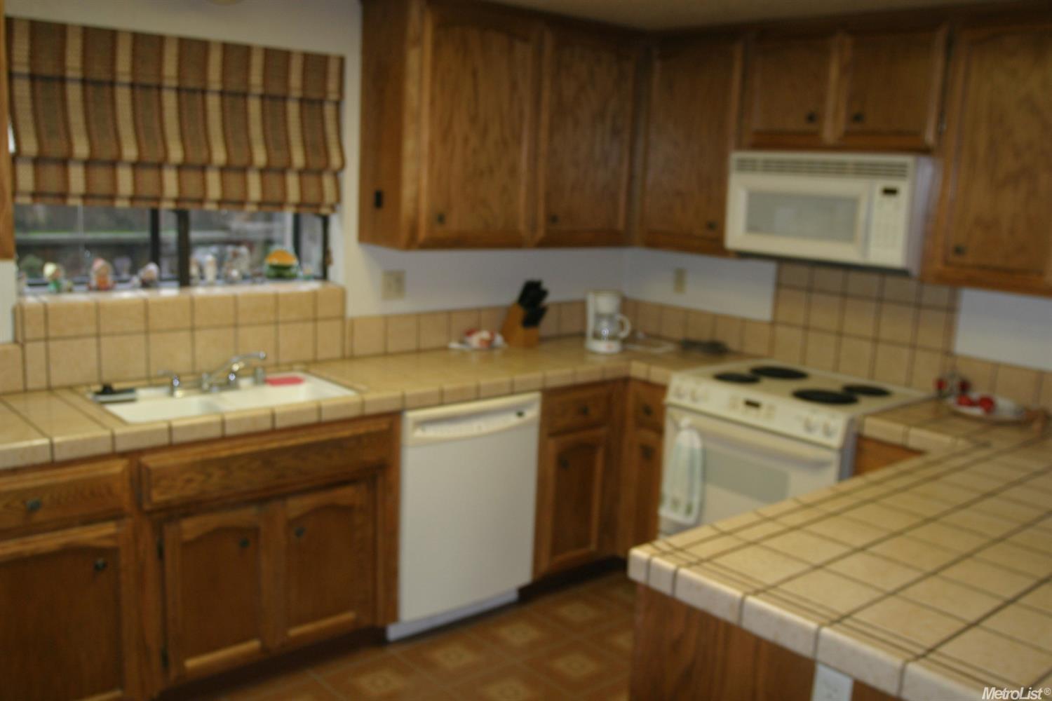 1801 E Chamberlain Dr, Turlock, CA 95382 photo 10