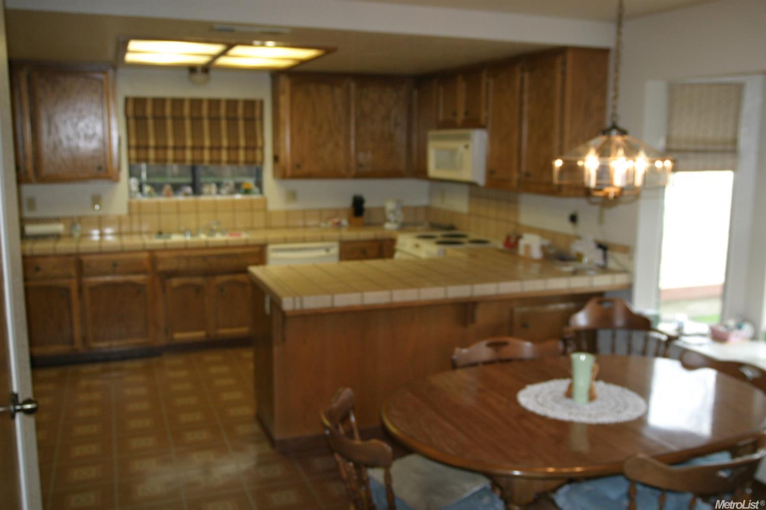 1801 E Chamberlain Dr, Turlock, CA 95382 photo 8