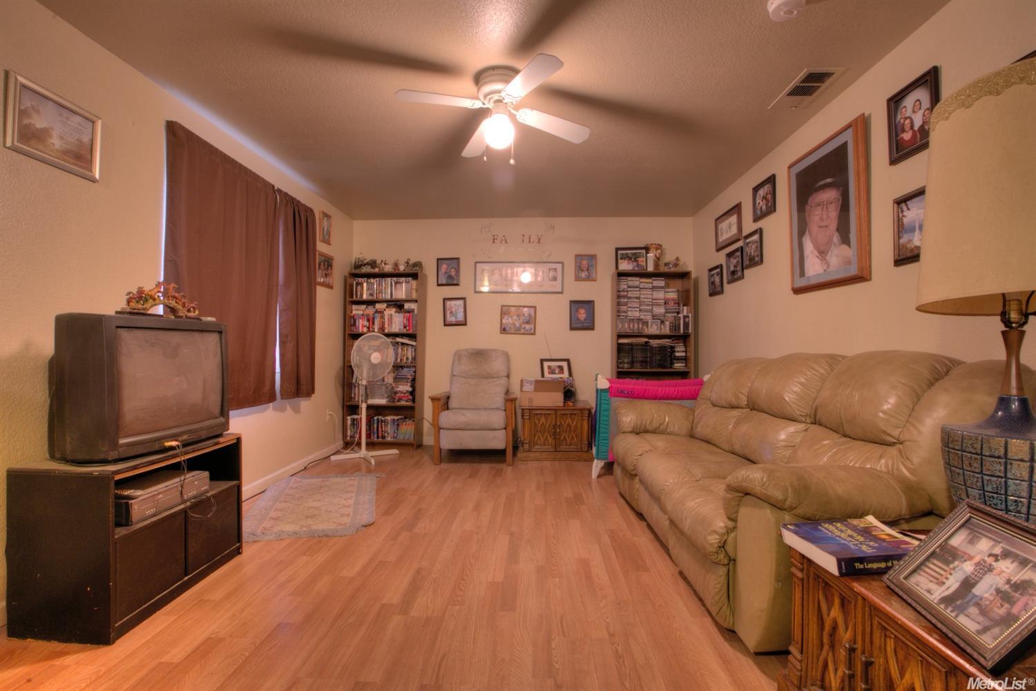 608 Center St, Modesto, CA 95351 photo 15