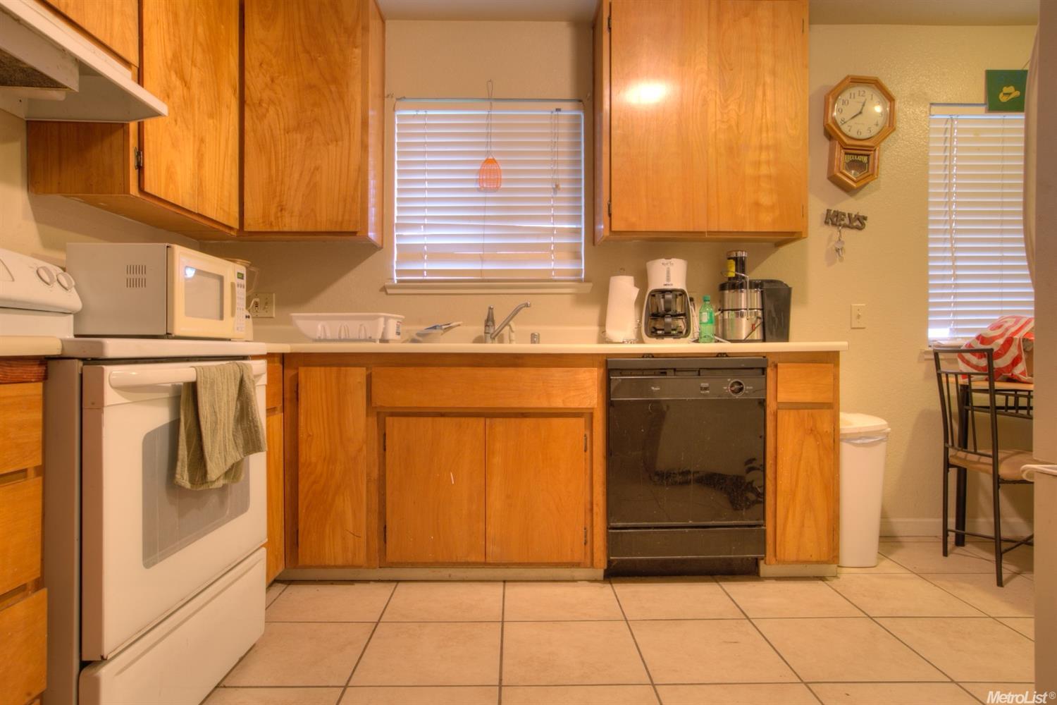 608 Center St, Modesto, CA 95351 photo 10