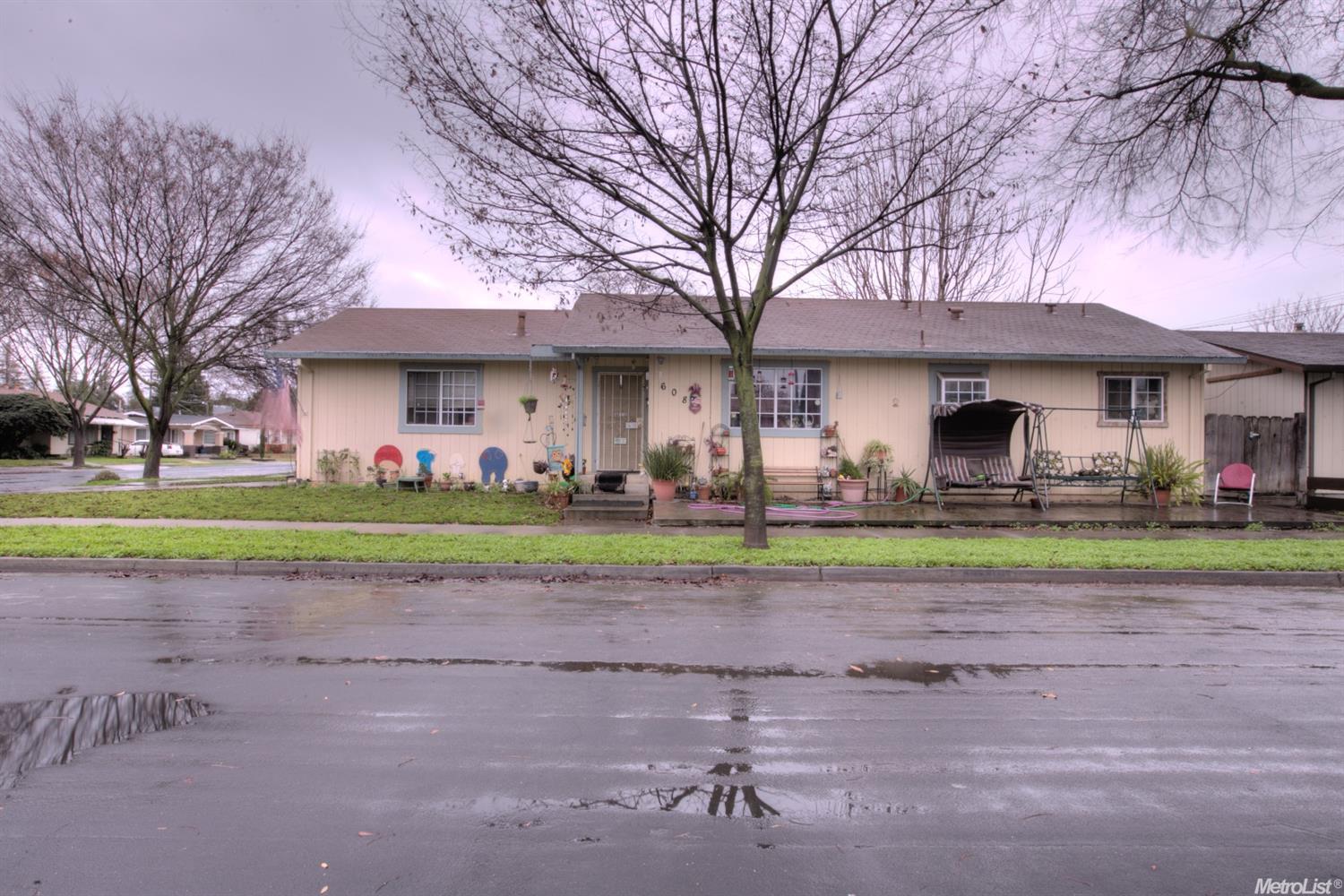 608 Center St, Modesto, CA 95351 photo 4
