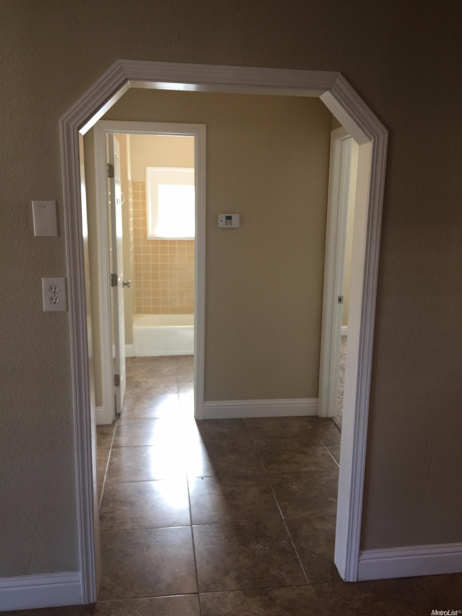 1525 Grape Ave, Modesto, CA 95350 photo 8