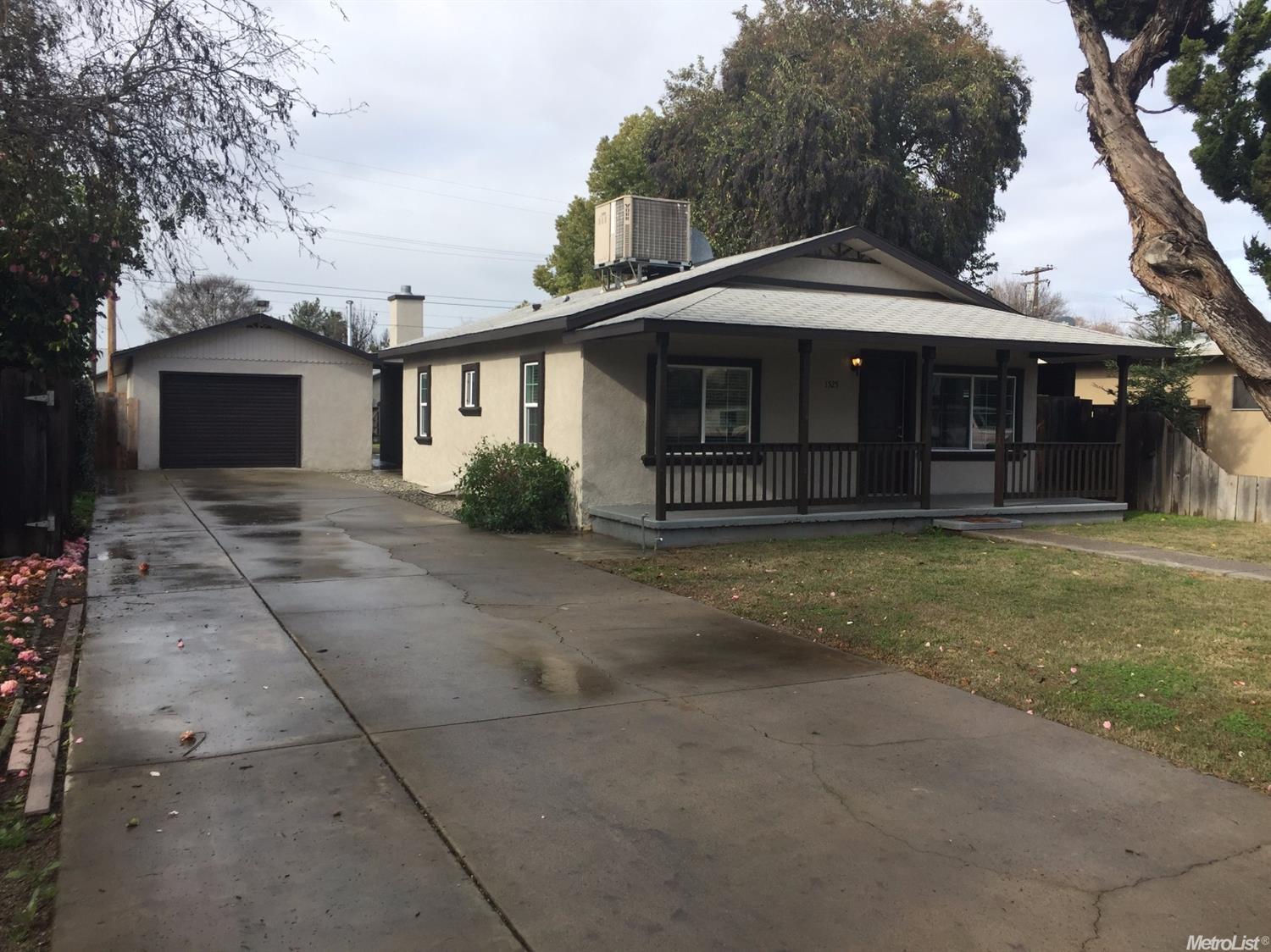 1525 Grape Ave, Modesto, CA 95350 photo 2