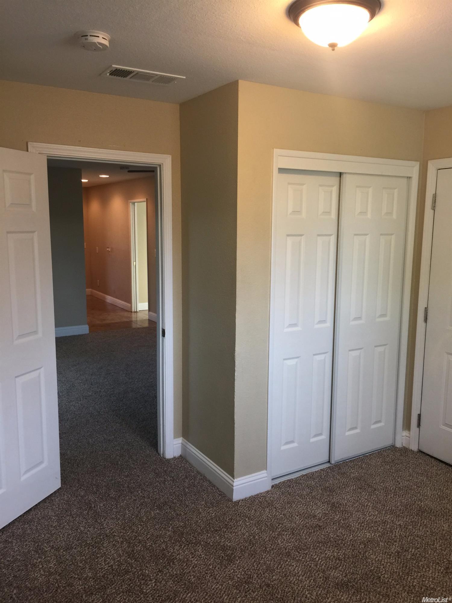 1525 Grape Ave, Modesto, CA 95350 photo 18