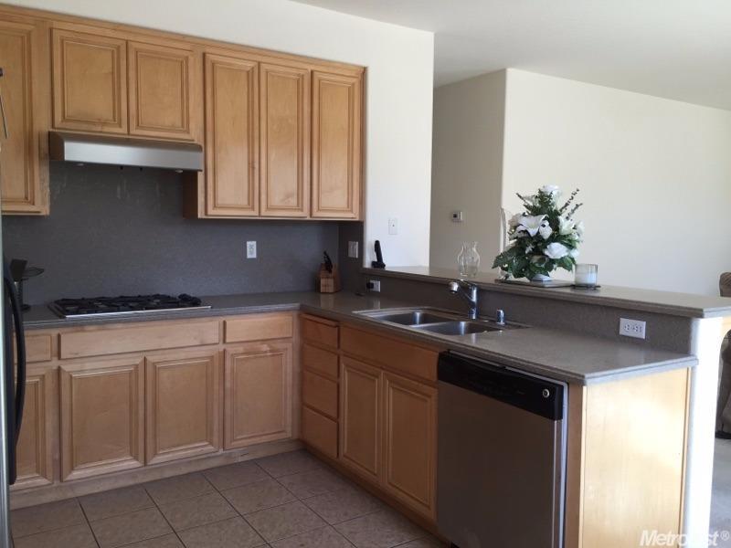 4707 Glenbrook Dr, Tracy, CA 95377 photo 3