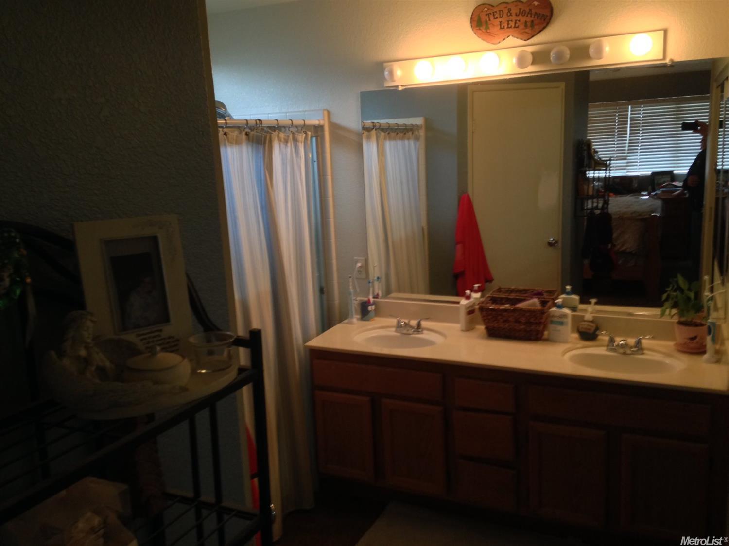 810 Mackilhaffy Dr, Patterson, CA 95363 photo 3