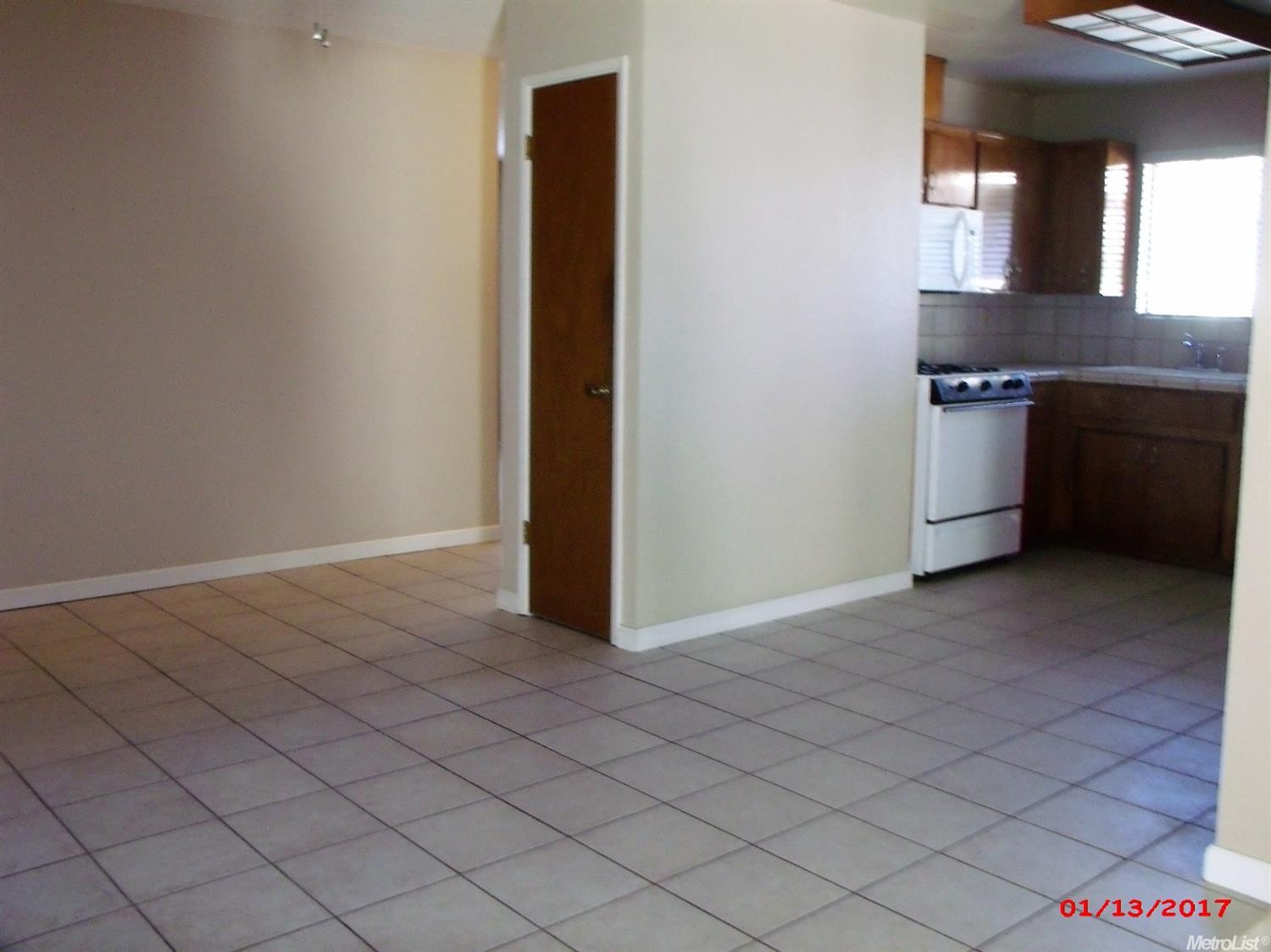 1524 Montecito Ave, Modesto, CA 95355 photo 5