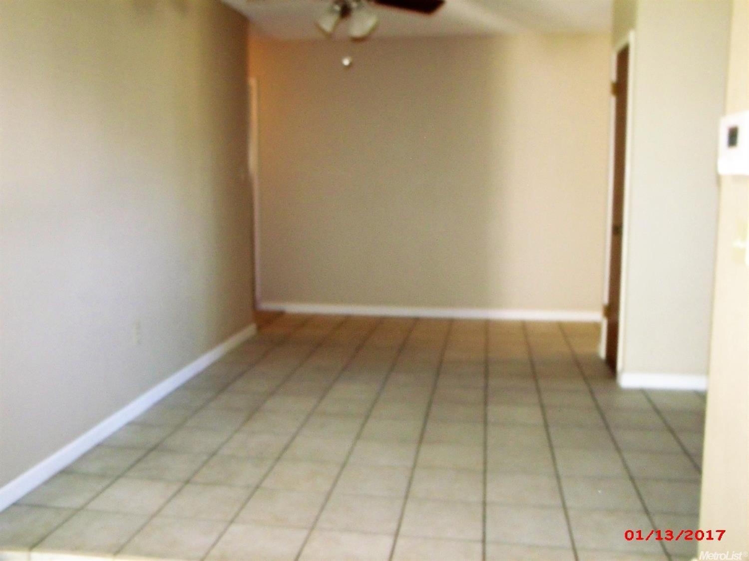 1524 Montecito Ave, Modesto, CA 95355 photo 4