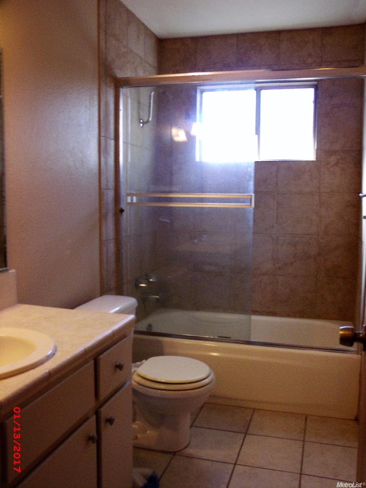 1524 Montecito Ave, Modesto, CA 95355 photo 8