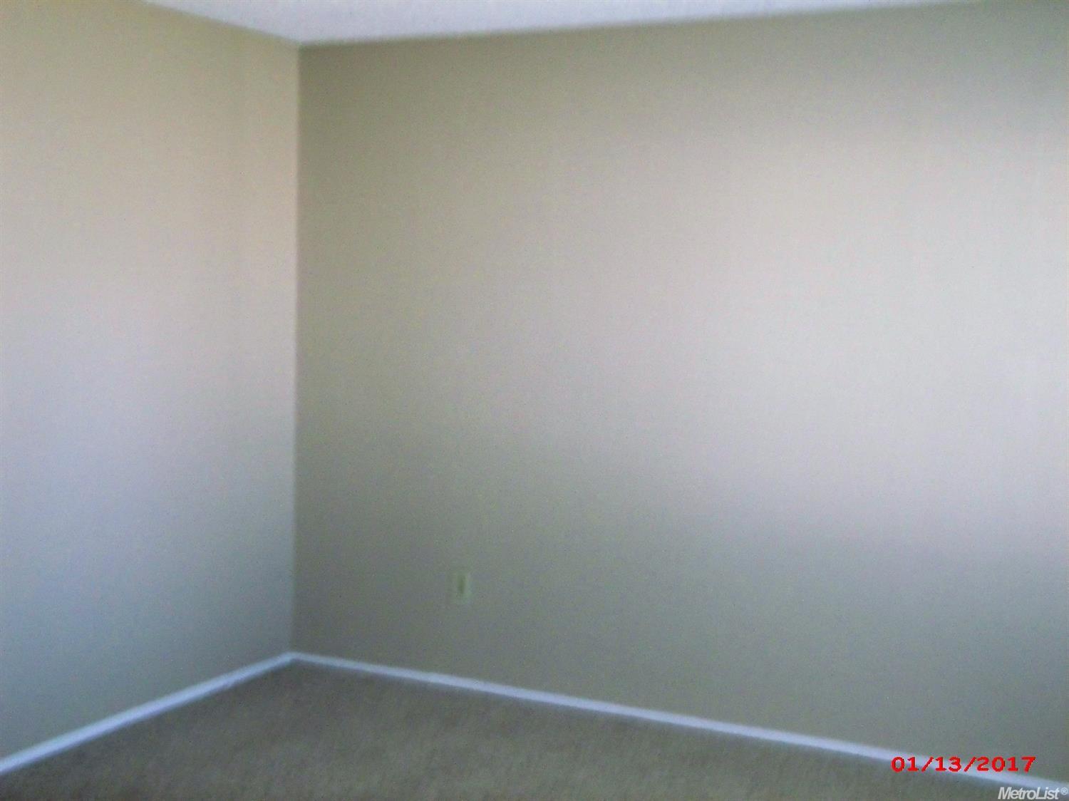 1524 Montecito Ave, Modesto, CA 95355 photo 2