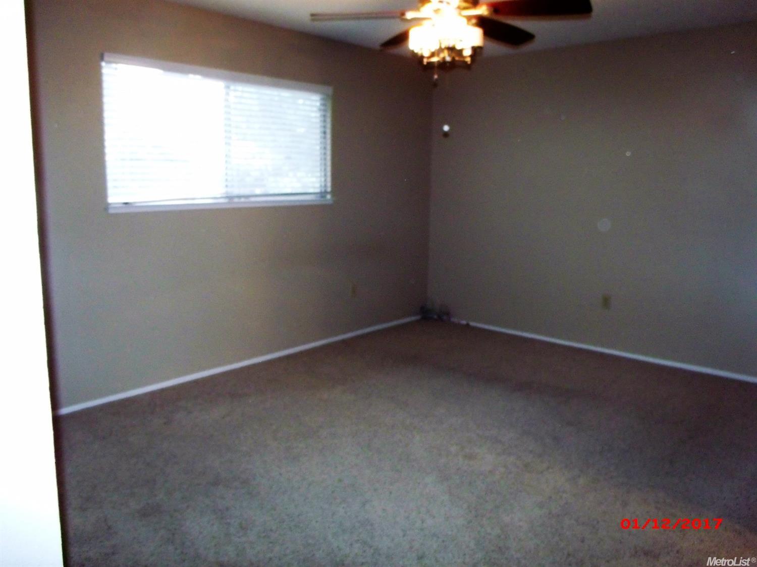 1524 Montecito Ave, Modesto, CA 95355 photo 12