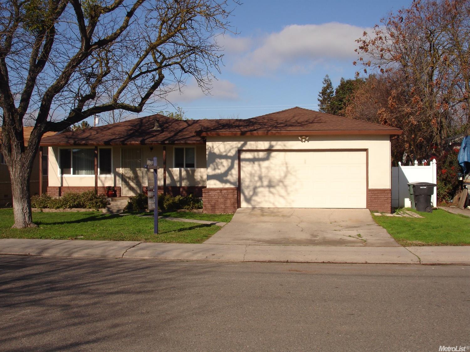 1125 May Ave, Modesto, CA 95350 photo 1
