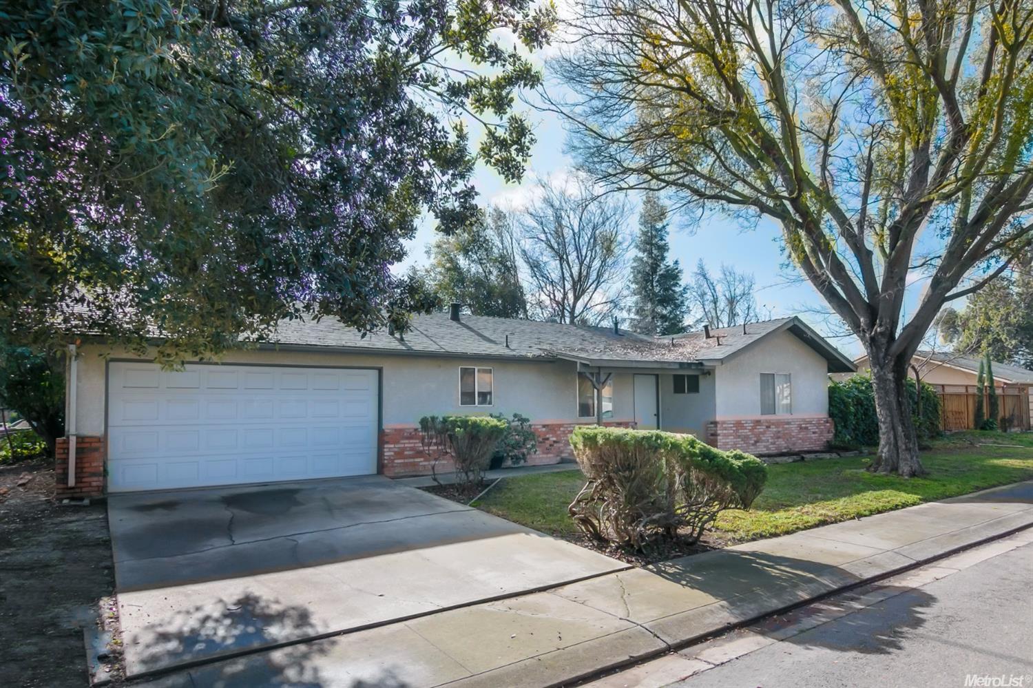 1324 Coffee Villa Dr, Modesto, CA 95355 photo 1