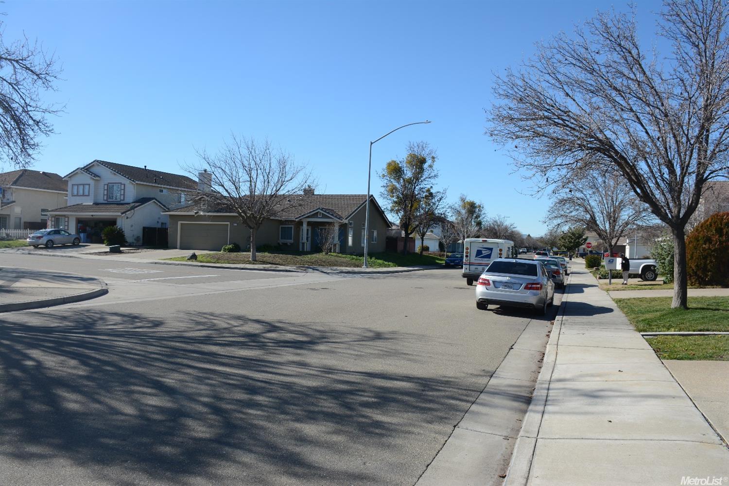 1055 Tom Fowler Dr, Tracy, CA 95377 photo 4