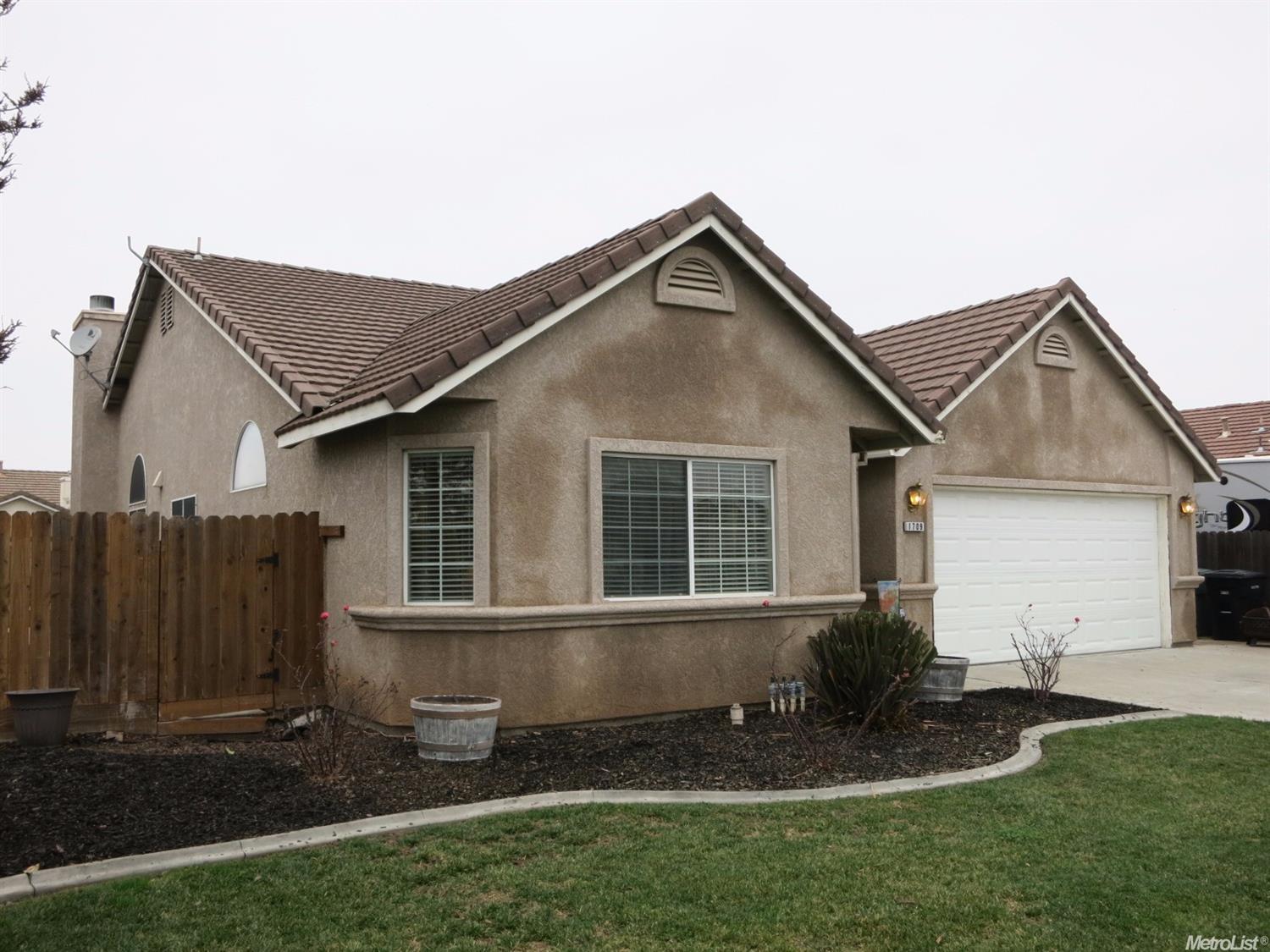 1709 Thomas Taylor Dr, Hughson, CA 95326 photo 2
