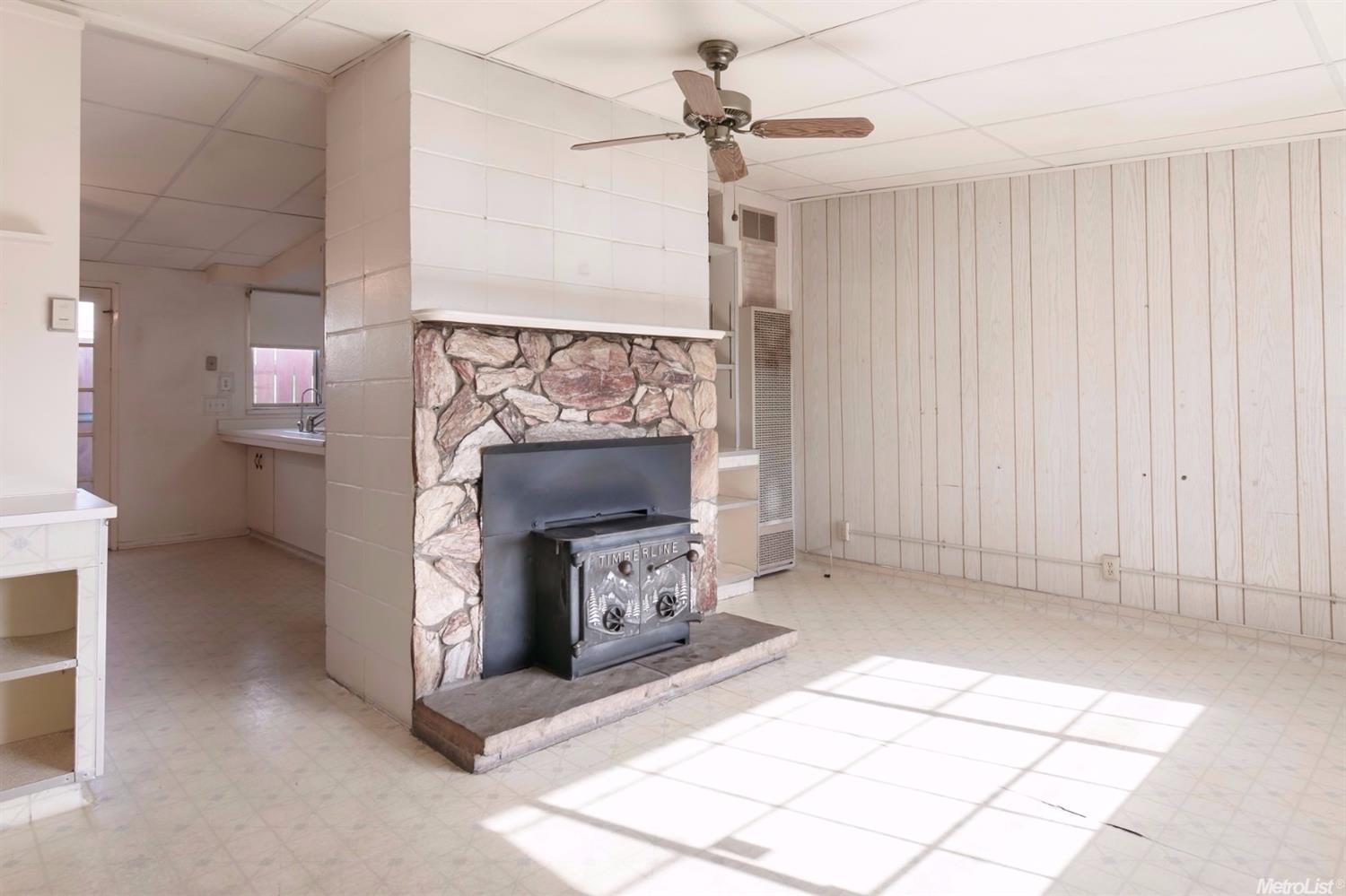 921 Trinity St, Manteca, CA 95336 photo 4
