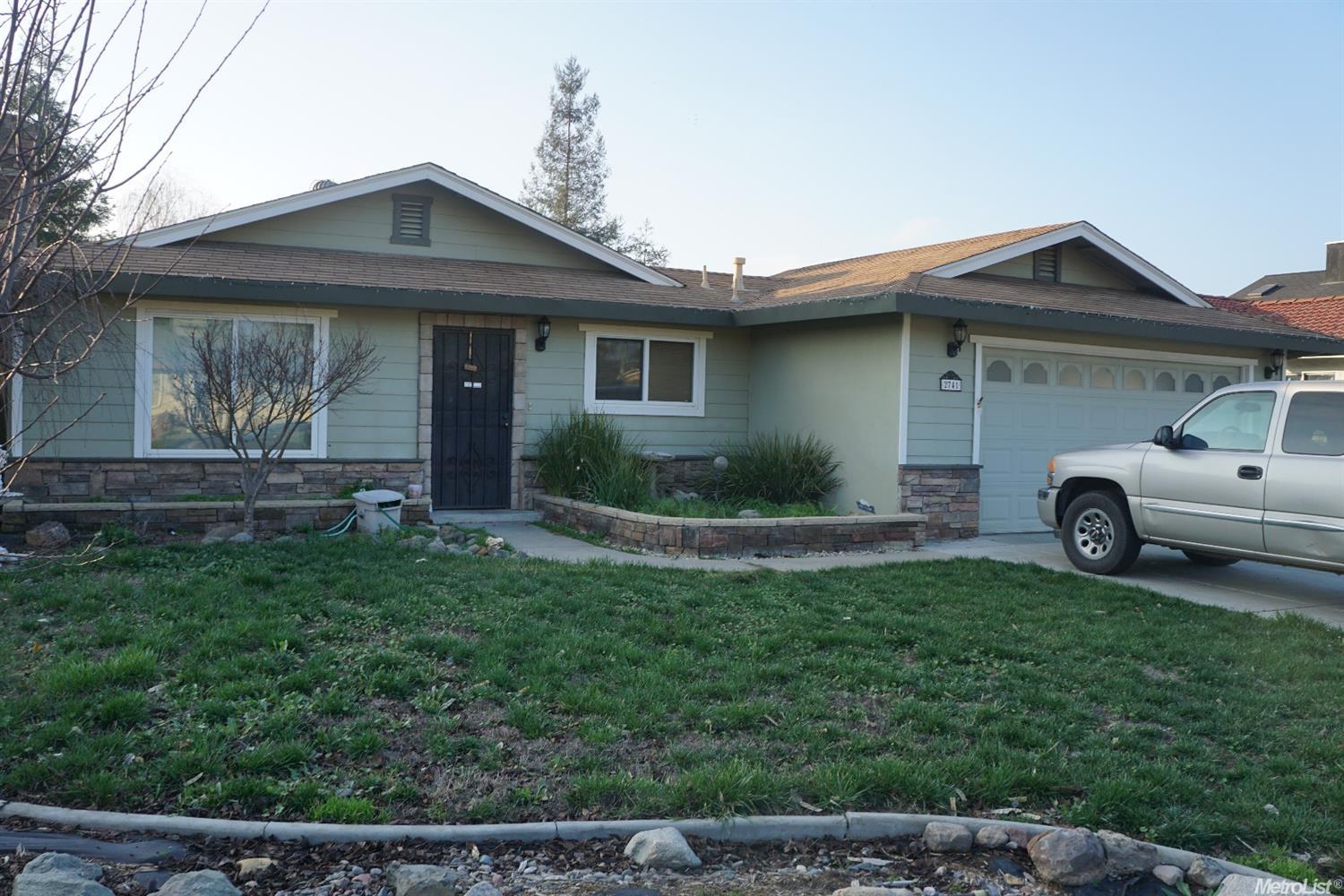 2741 Andre Ln, Turlock, CA 95382 photo 1
