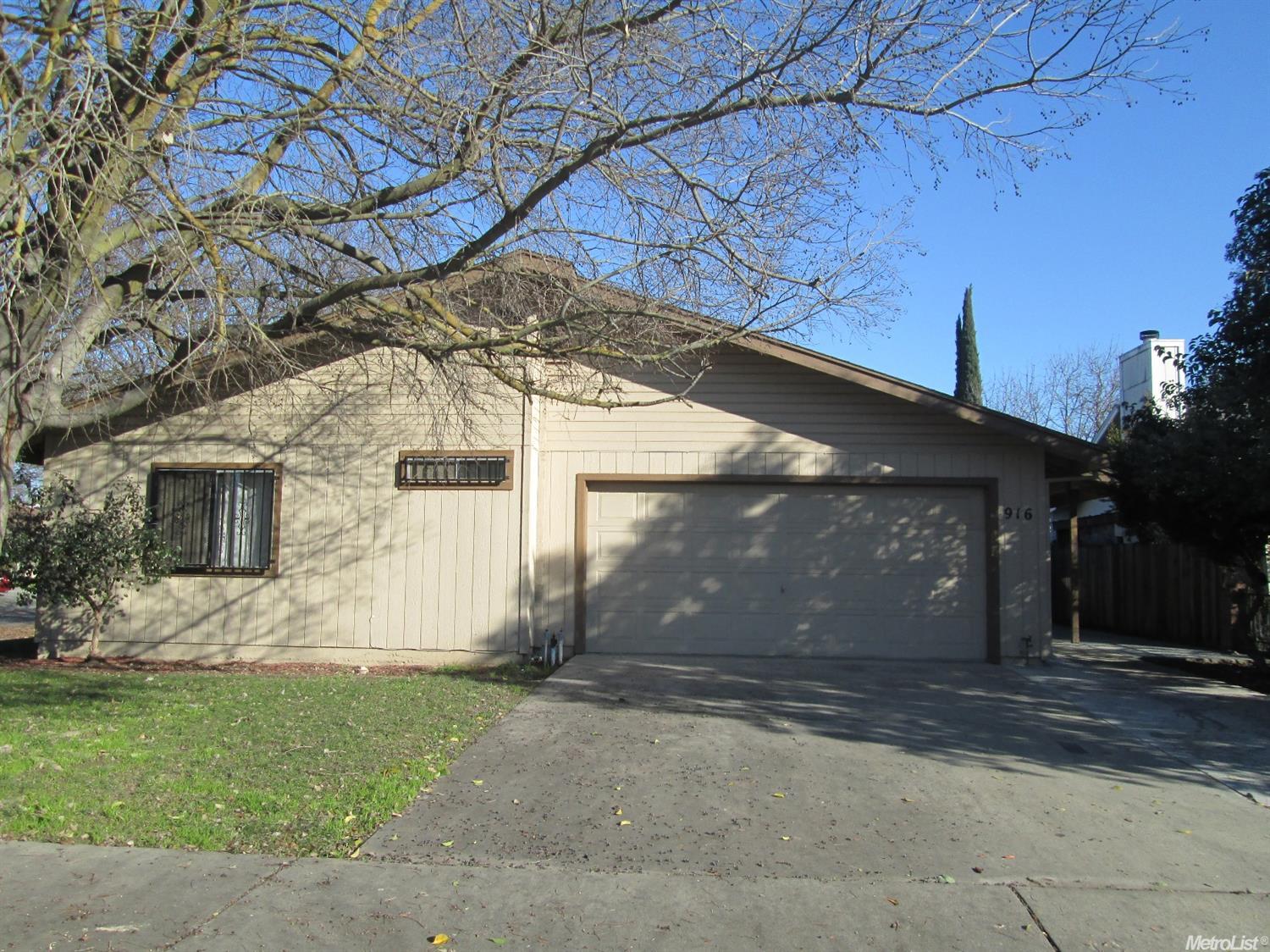 916 Spencer Ave, Modesto, CA 95351 photo 1