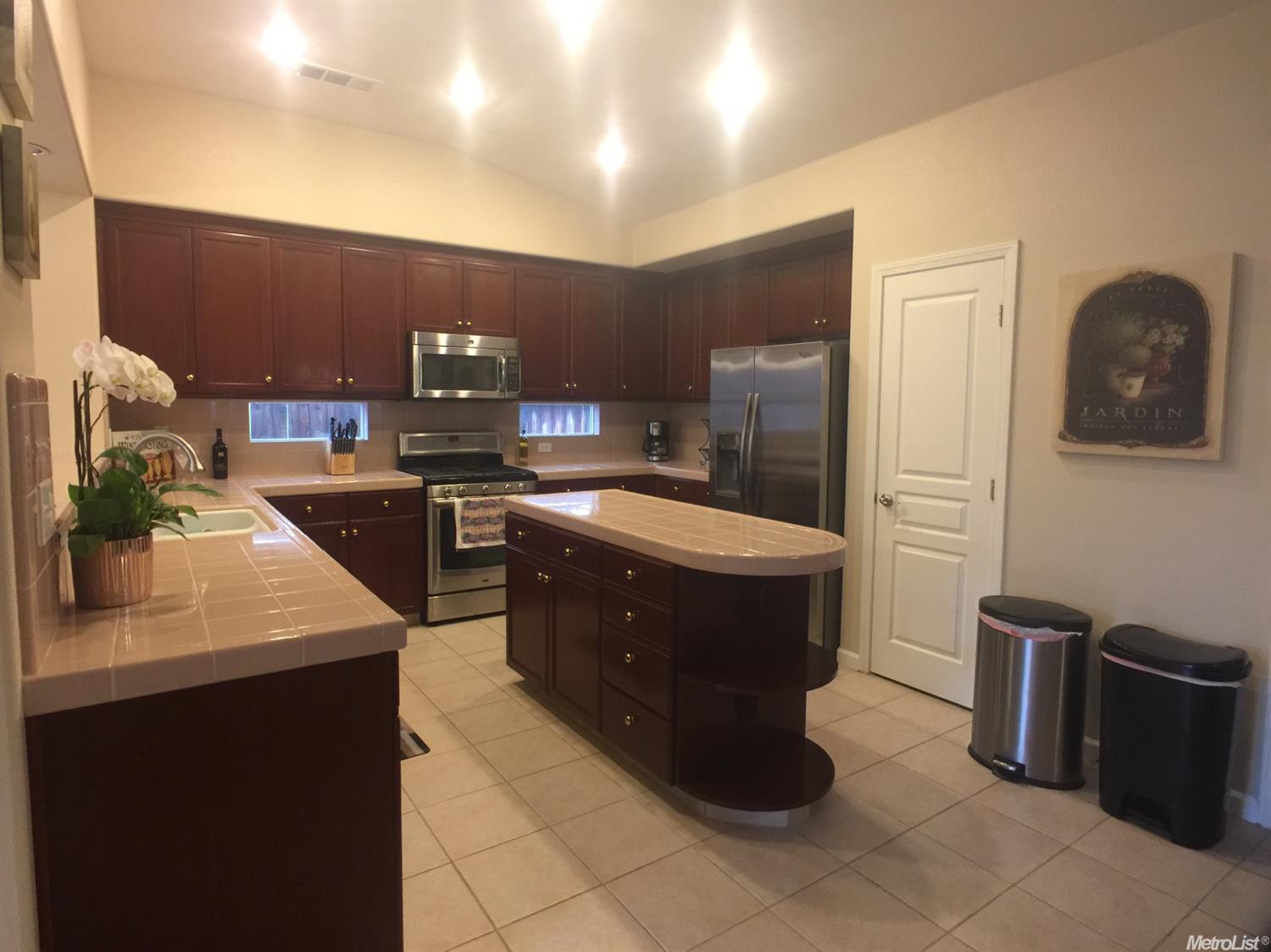 242 Arcadia Pl, Lodi, CA 95240 photo 6
