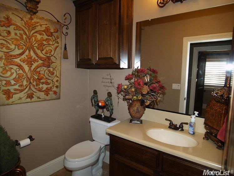 2401 E Tuolumne Rd, Turlock, CA 95382 photo 17