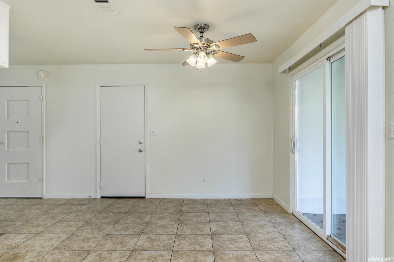 500 Comstock Ct, Modesto, CA 95351 photo 6