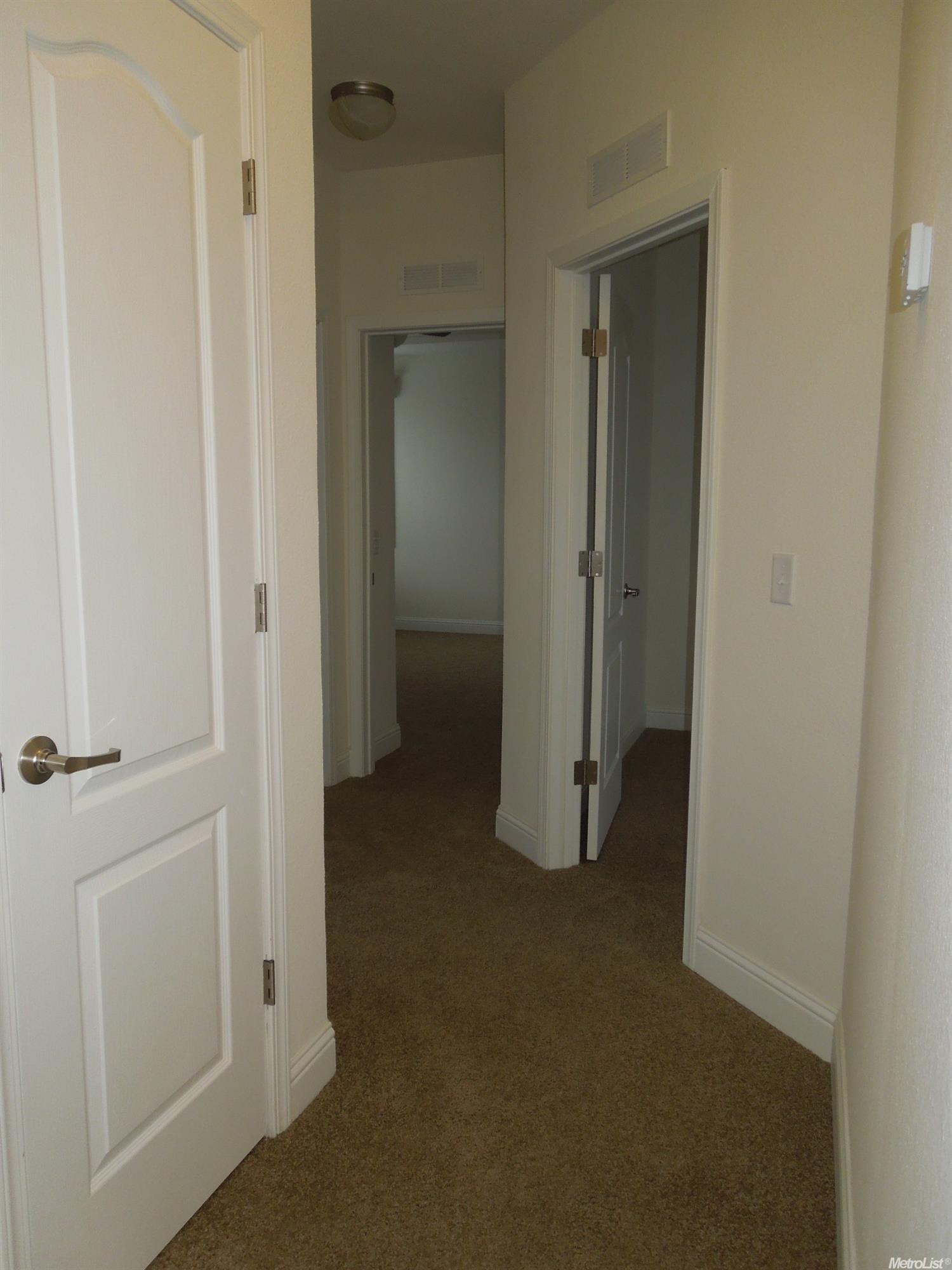 2009 Diamond Head Dr, Modesto, CA 95355 photo 8