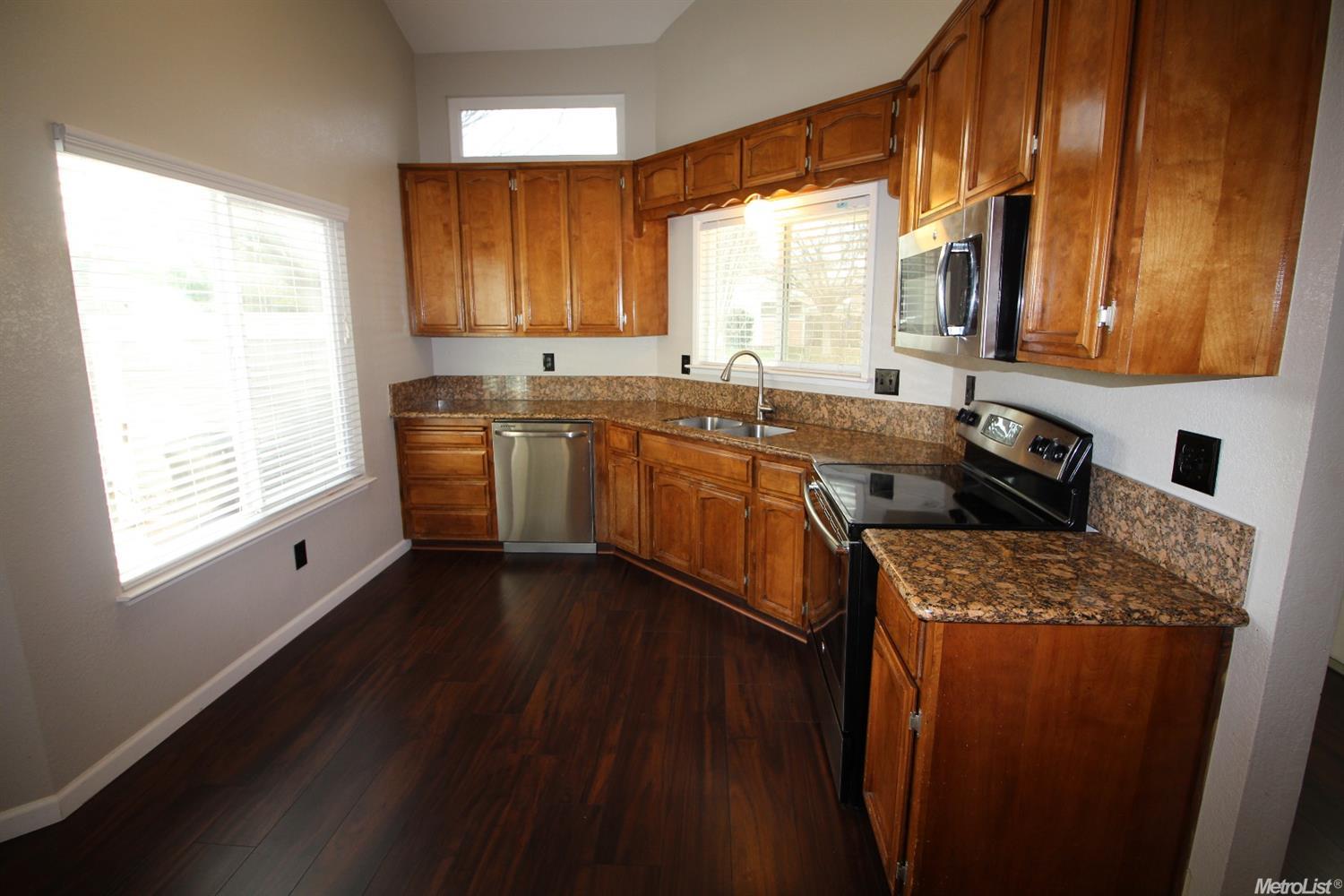 2404 Spring Water Dr, Modesto, CA 95355 photo 2