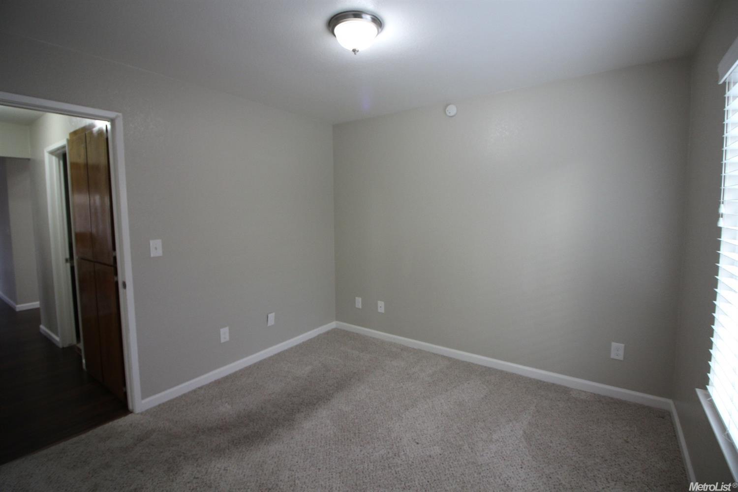 2404 Spring Water Dr, Modesto, CA 95355 photo 8