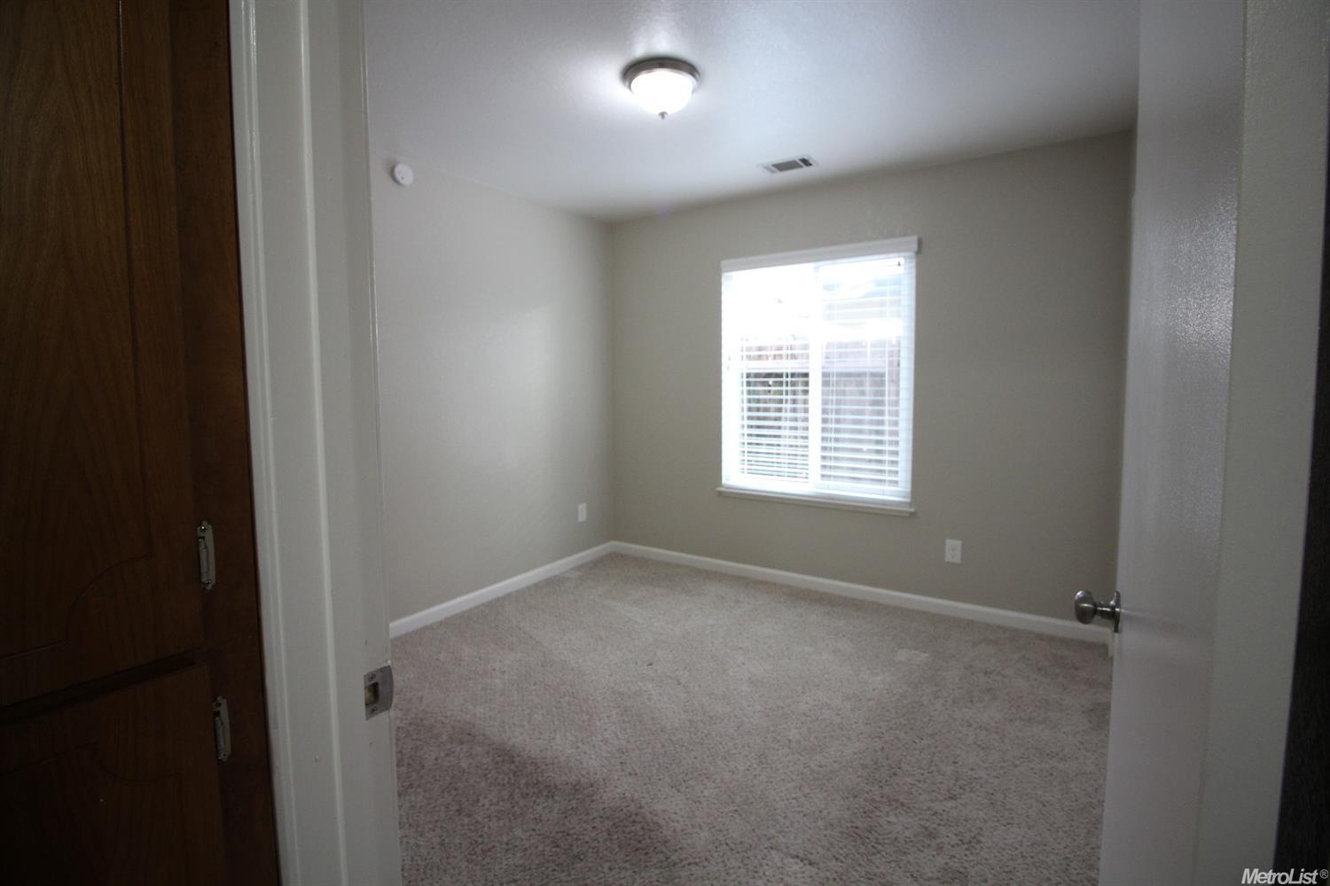 2404 Spring Water Dr, Modesto, CA 95355 photo 7