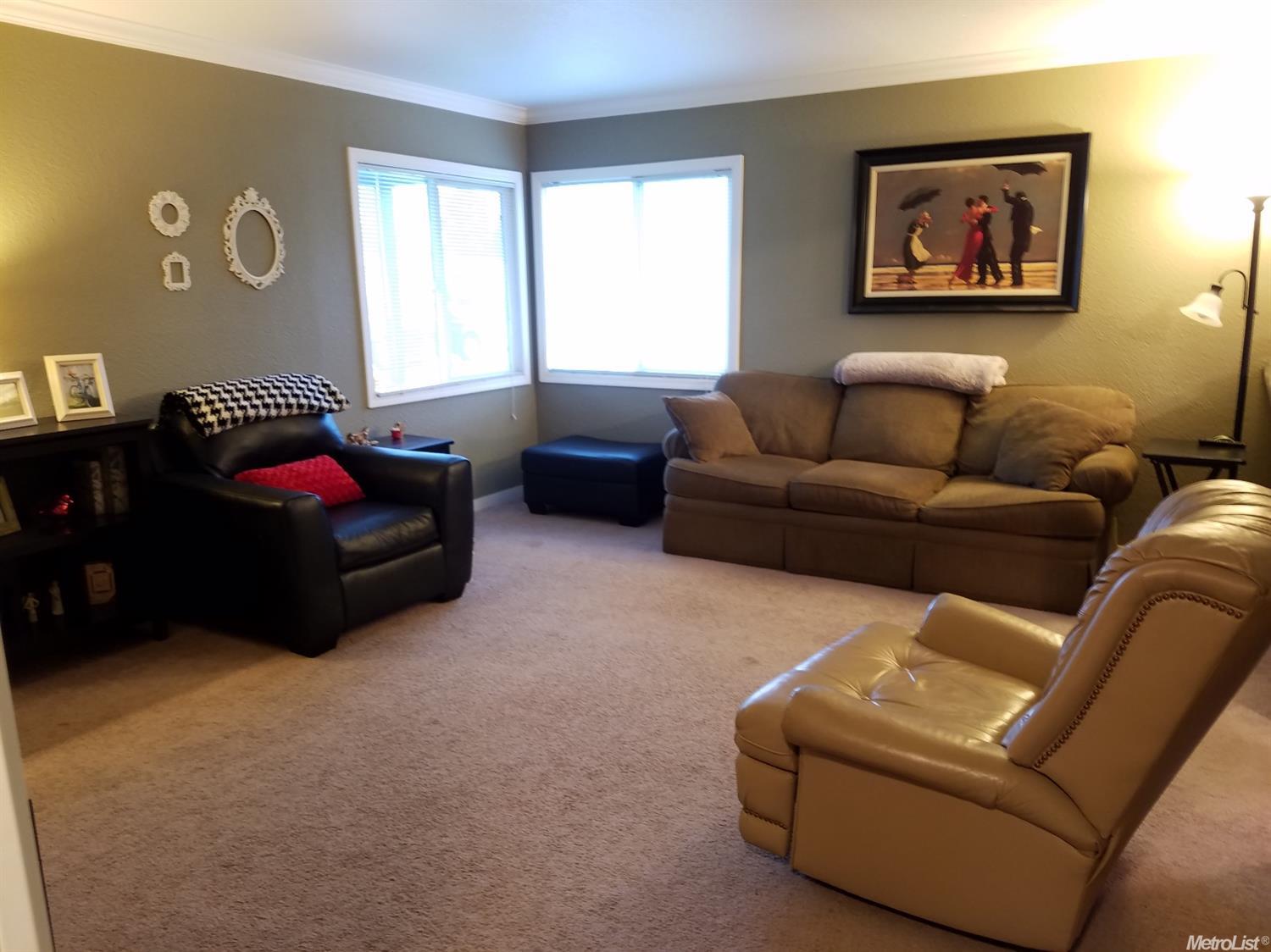 412 E Rumble Rd, Modesto, CA 95350 photo 2