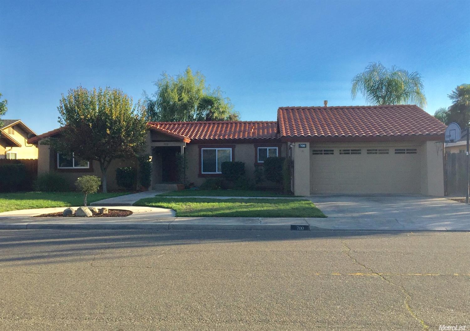 700 Fullerton Drive Dr, Turlock, CA 95382 photo 1