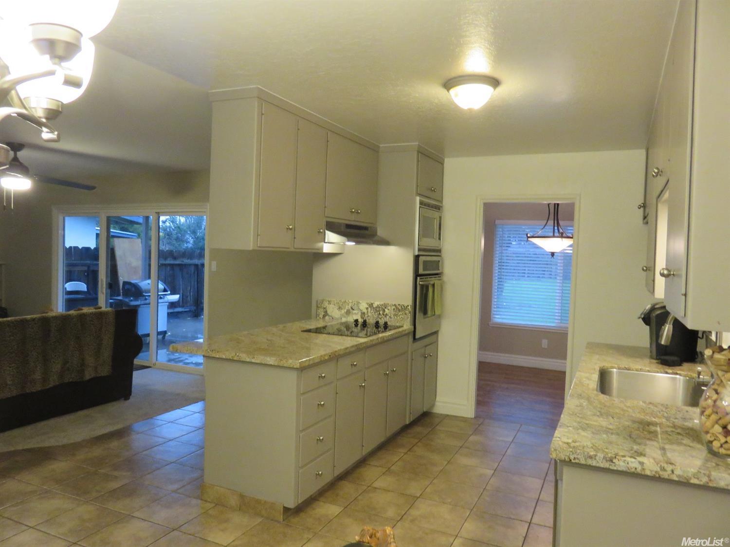 2312 Edgebrook Dr, Modesto, CA 95354 photo 7
