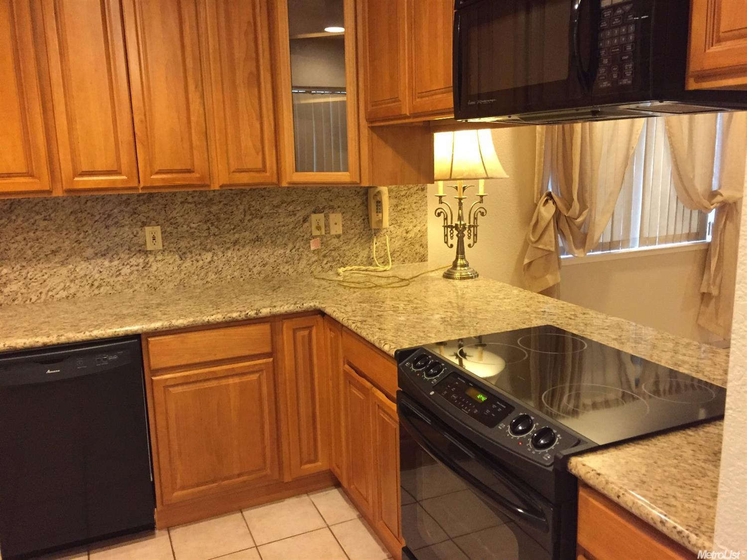 401 Goldrun Dr, Modesto, CA 95354 photo 3