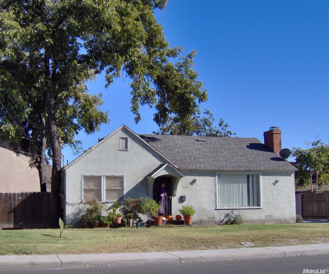 3208 9th St, Ceres, CA 95307 photo 2
