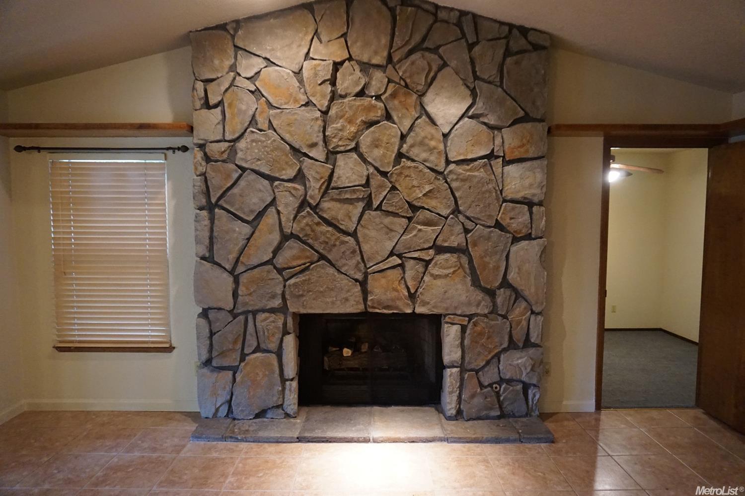 1424 Shoshone Pl, Modesto, CA 95358 photo 7