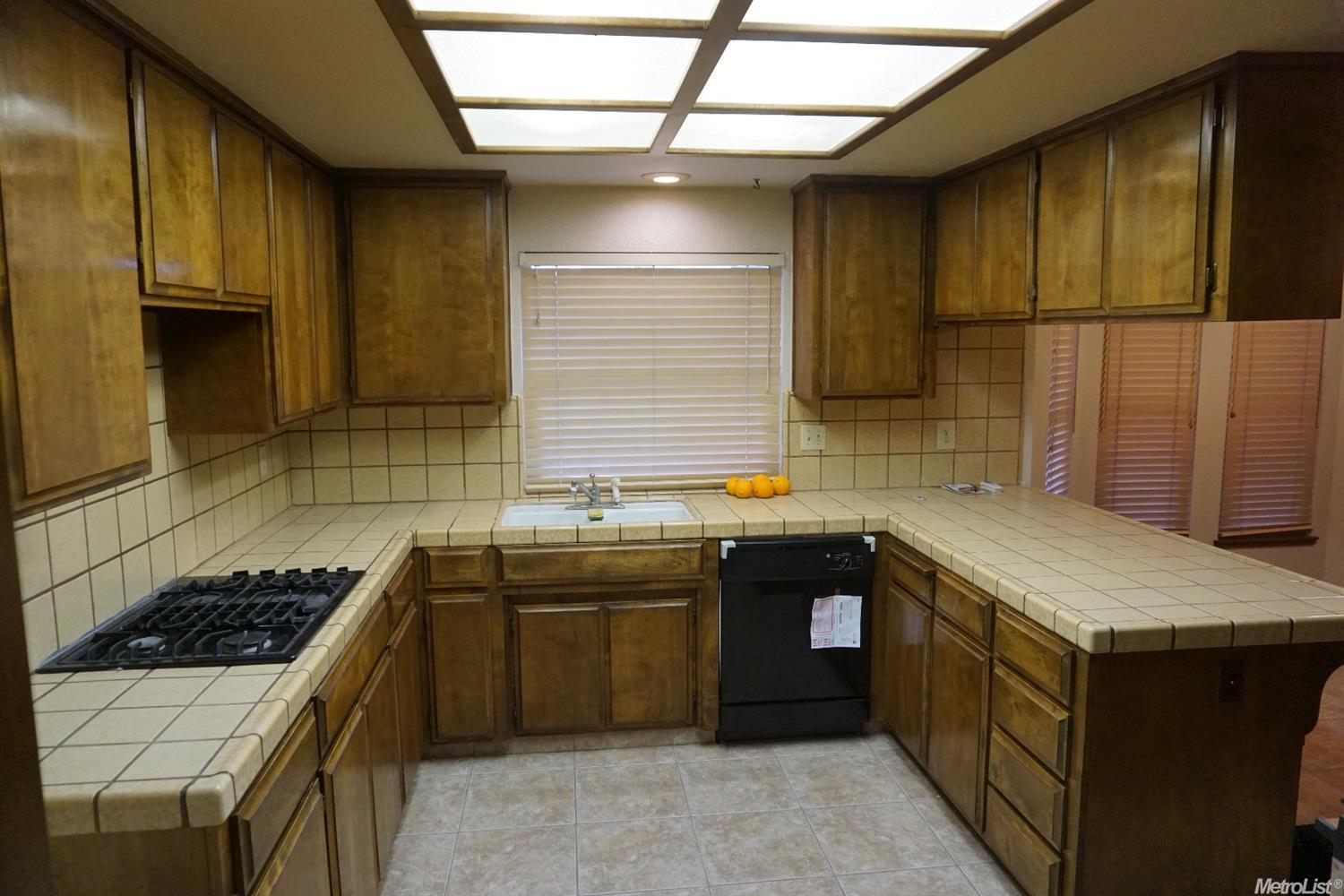 1424 Shoshone Pl, Modesto, CA 95358 photo 10