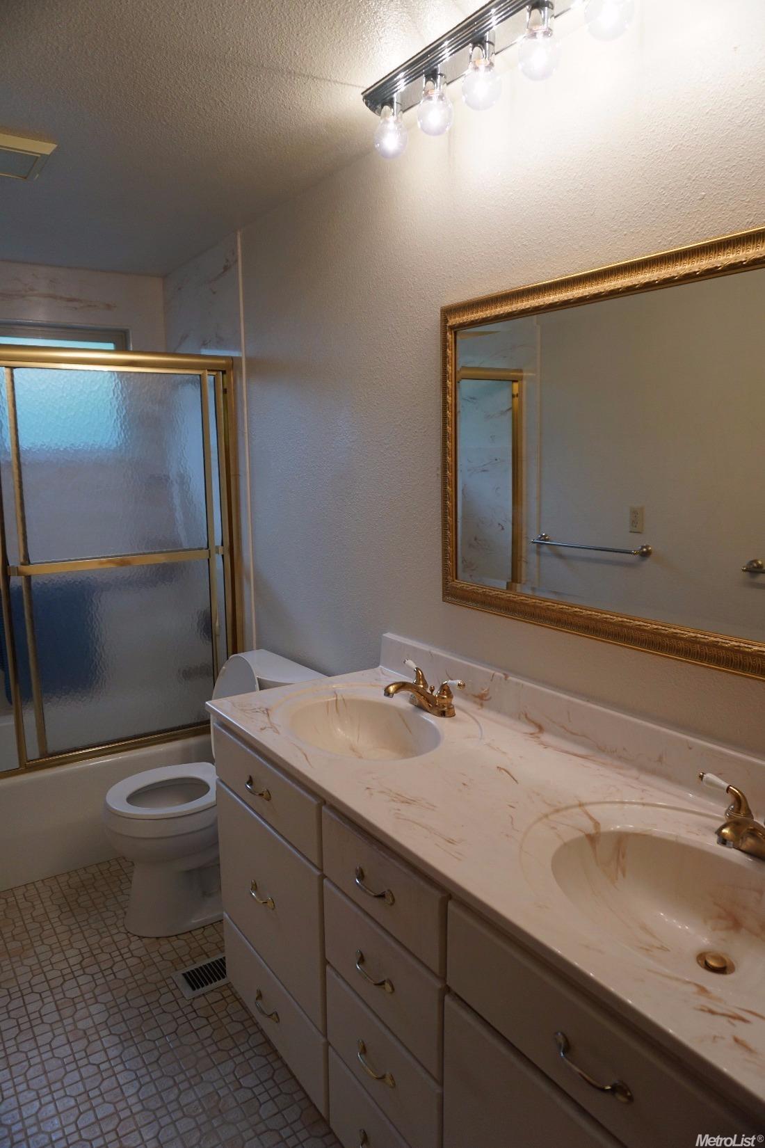 1424 Shoshone Pl, Modesto, CA 95358 photo 19