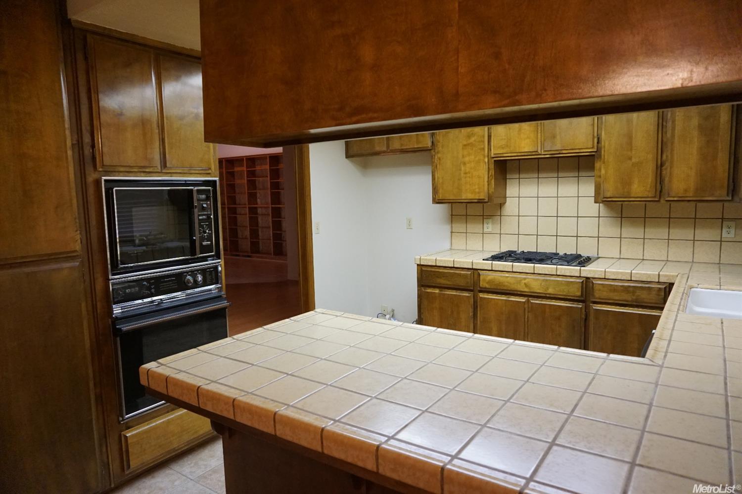 1424 Shoshone Pl, Modesto, CA 95358 photo 9