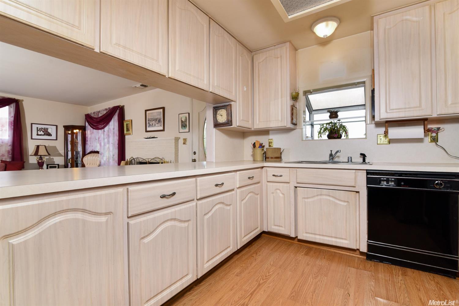 4910 Eden Ct, Carmichael, CA 95608 photo 7