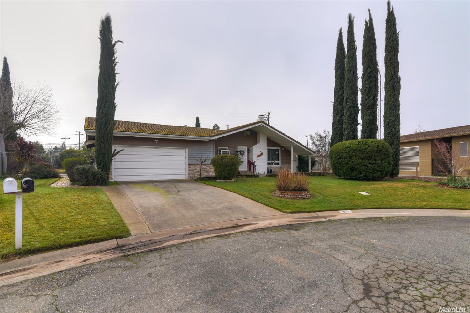 4910 Eden Ct, Carmichael, CA 95608 photo 2