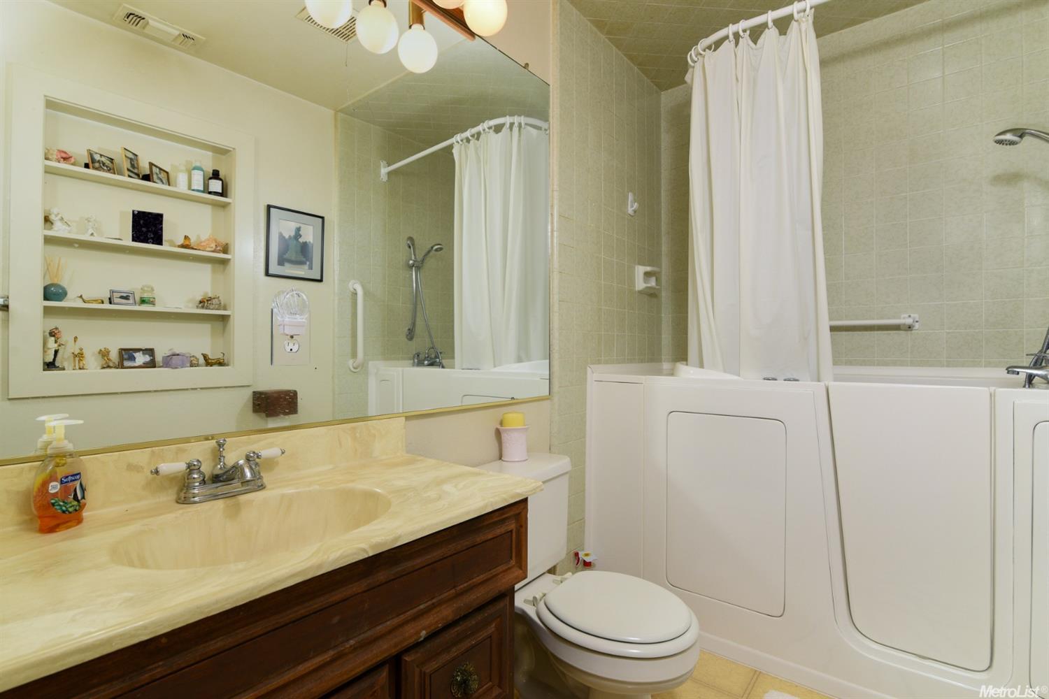 4910 Eden Ct, Carmichael, CA 95608 photo 16