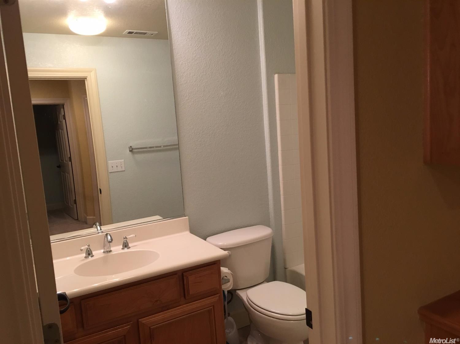 1813 Newhampton Ct, Modesto, CA 95355 photo 22