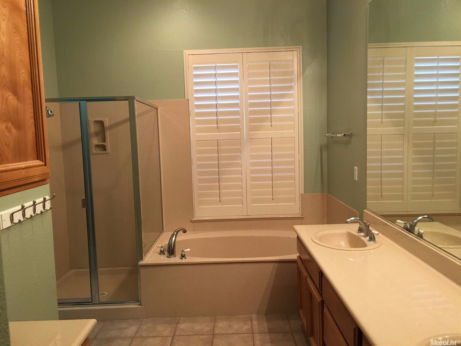 1813 Newhampton Ct, Modesto, CA 95355 photo 9