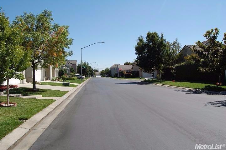 1813 Newhampton Ct, Modesto, CA 95355 photo 29